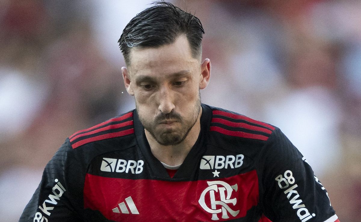 Cruzeiro vai com tudo para contratar Matías Viña e pode tirar lateral do Flamengo após pedido de Tite