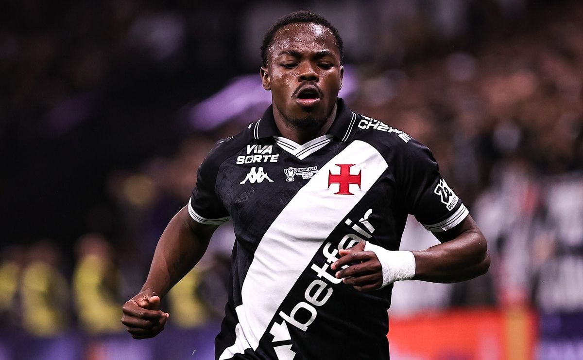 Andrés Gómez se adaptou rápido ao Vasco e foi o terceiro jogador com mais assistências na temporada