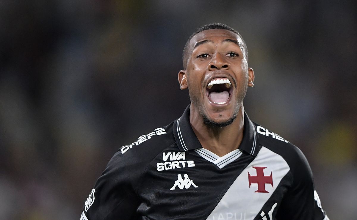 Vasco planeja “encher os cofres” e bater recorde com venda de Rayan, diz jornal espanhol