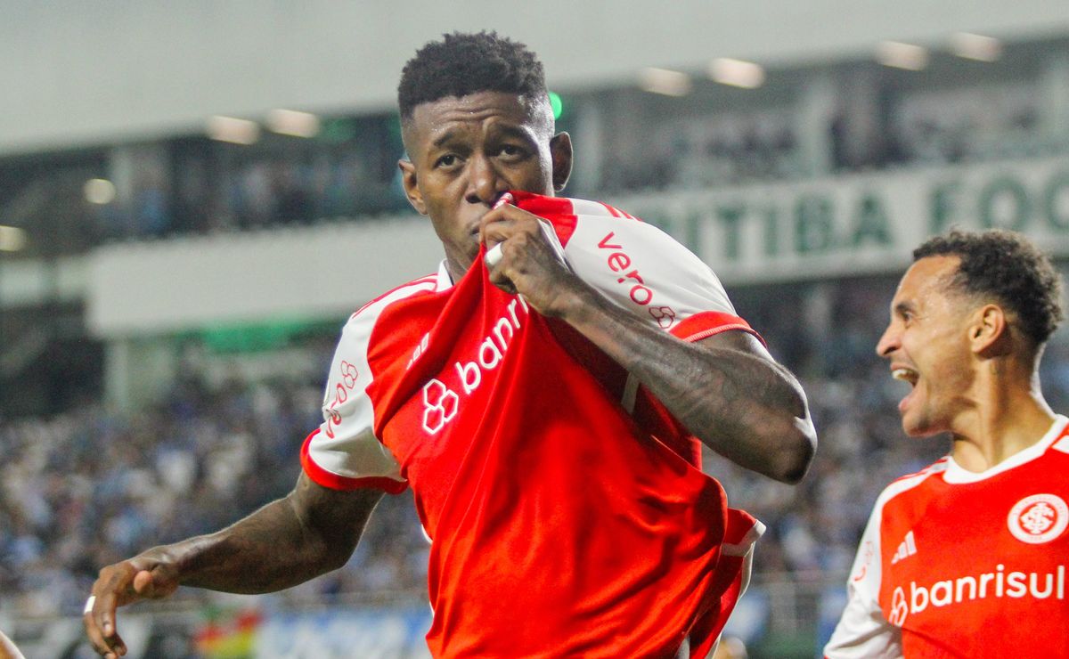 Flamengo aplica ‘chapéu’ no Cruzeiro e avança por Vitão após Internacional aceitar proposta