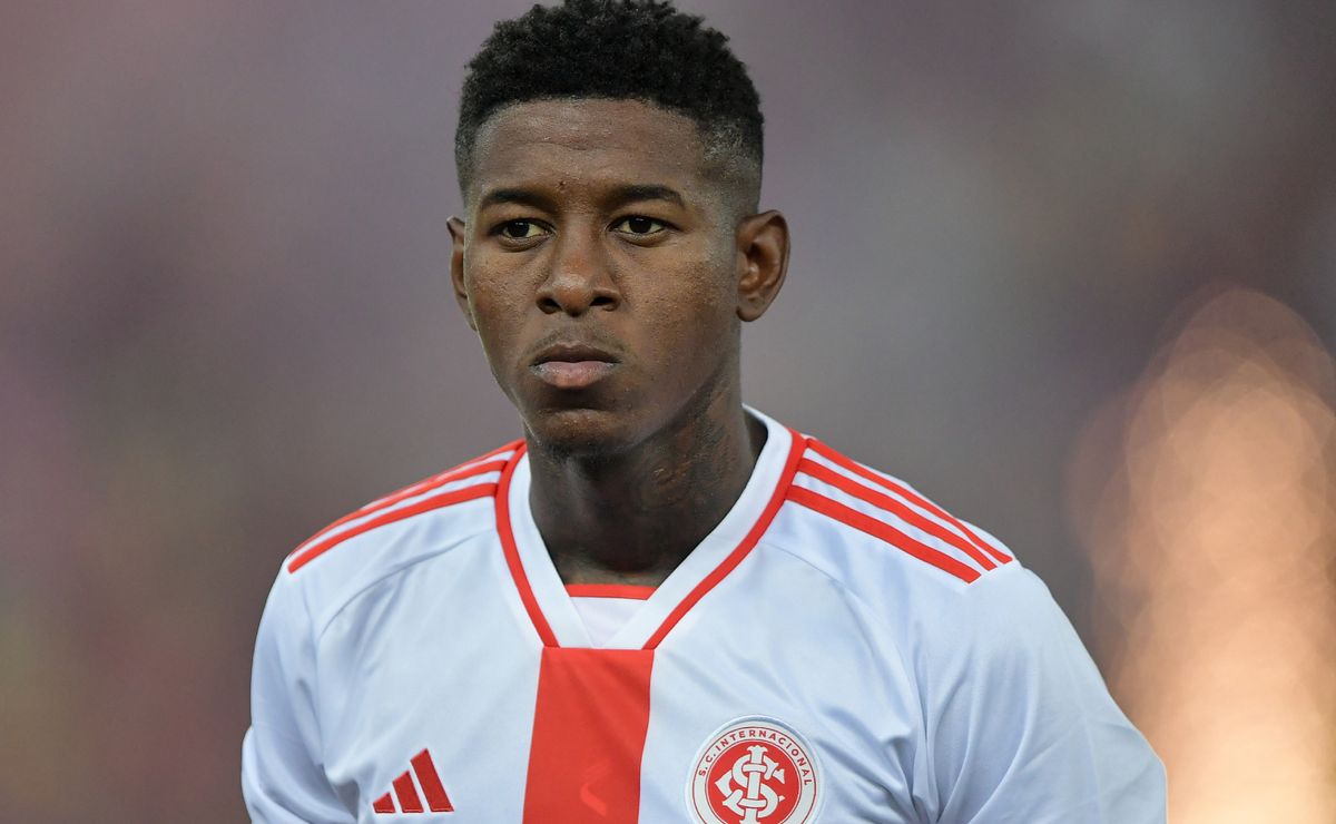 Vitão sinaliza preferência pelo Cruzeiro e ‘novela’ do zagueiro pode ganhar novos capítulos