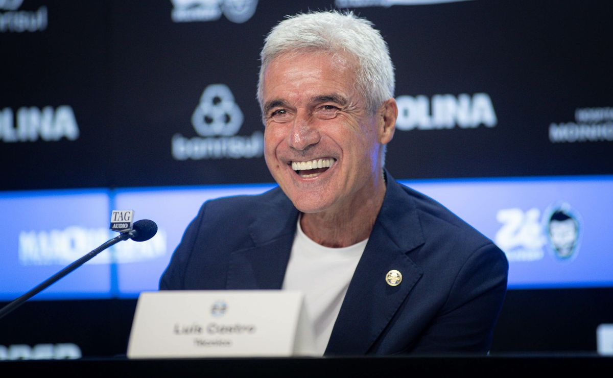 Com aval de Luís Castro, Grêmio inicia conversas para contratar Evertton Araújo, do Flamengo