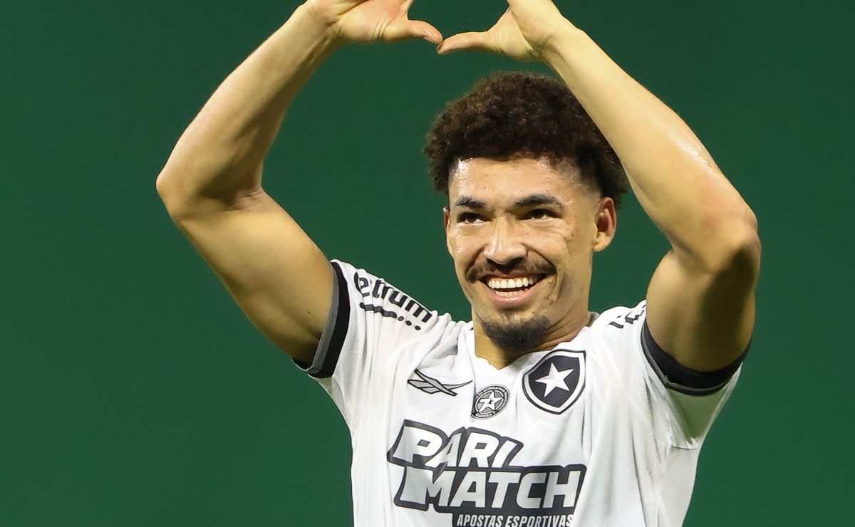 Cruzeiro prepara chapéu no Grêmio e se aproxima de acerto com Adryelson, que foi pedido por Luís Castro