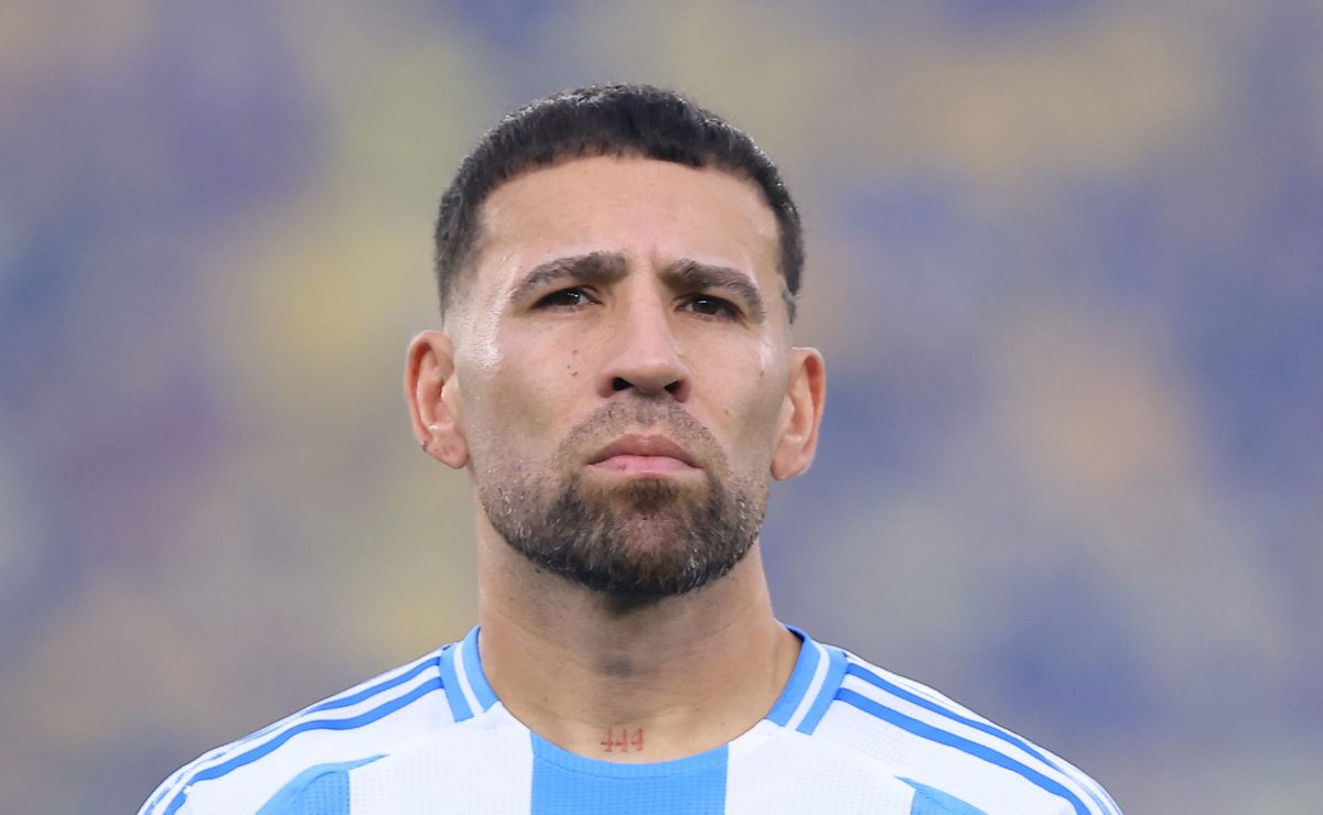 Vasco tem reunião decisiva para fechar com Otamendi e anunciar contratação do zagueiro