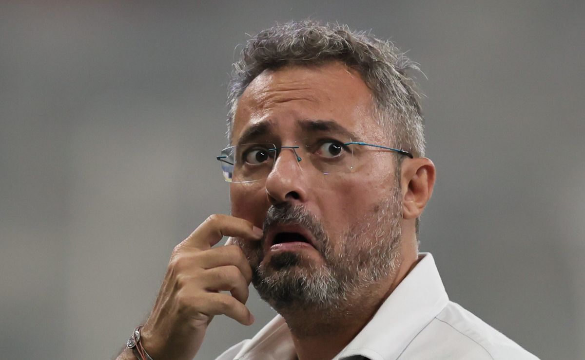 Primeira contratação de peso no Santos: Mattos vai para tudo ou nada por Rony  na Vila Belmiro