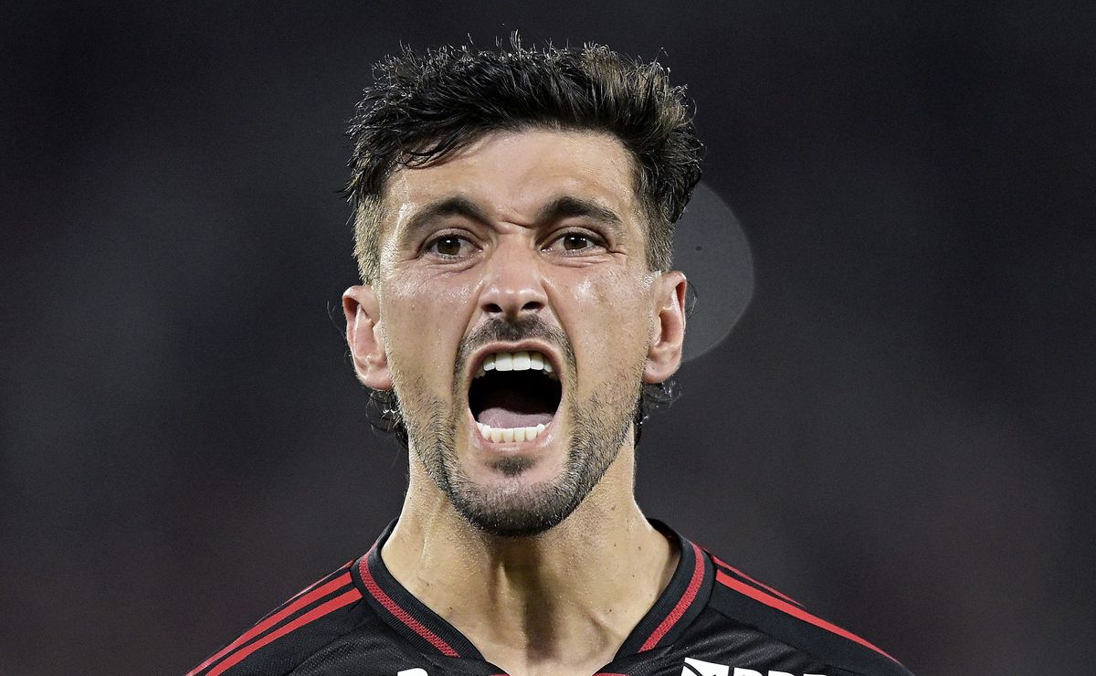 Cruzeiro prepara contra-golpe no Flamengo e torcida pede que Pedrinho BH compre Arrascaeta