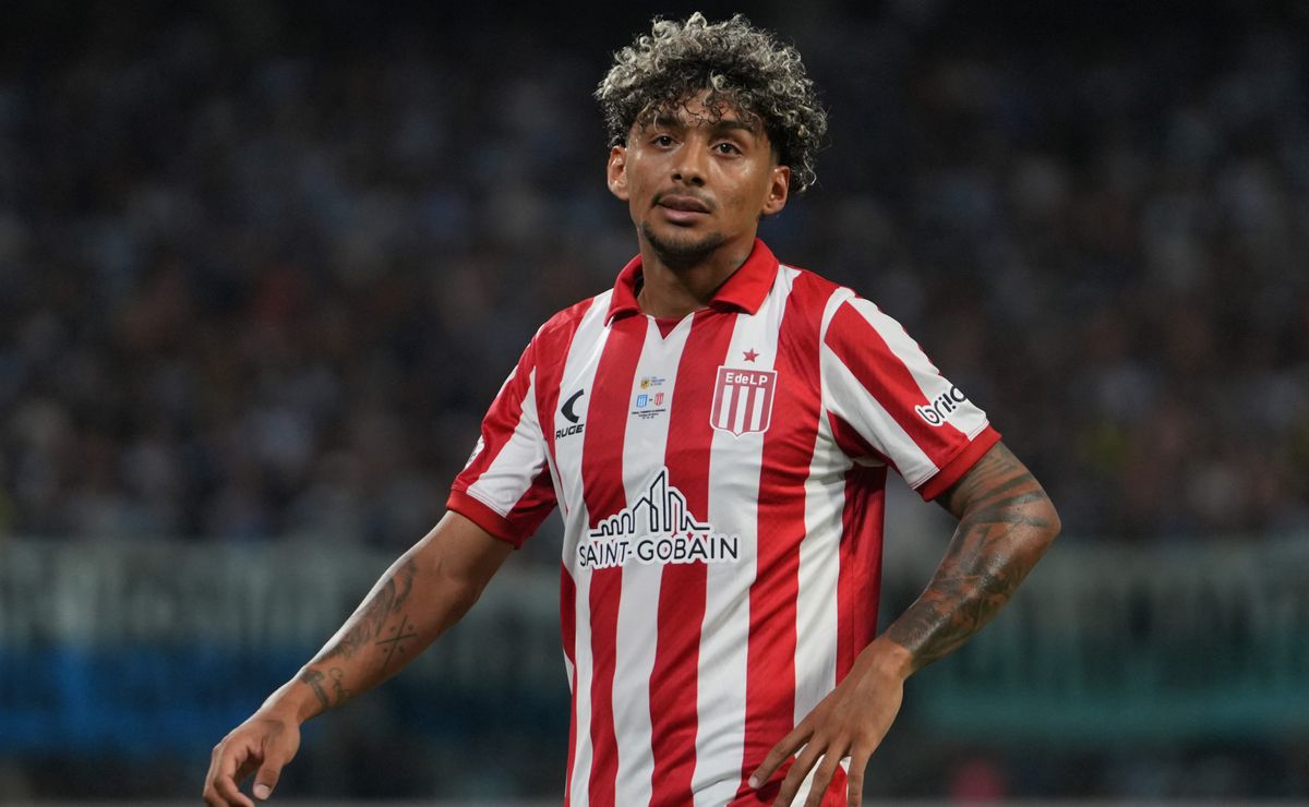 Flamengo entra forte por Cristian Medina e tenta dar chapéu em Botafogo e Fluminense no mercado