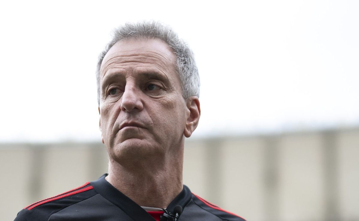 Santos aceita proposta de Landim, ex-Flamengo, e empresta o goleiro João Fernandes; Vojvoda deu o aval