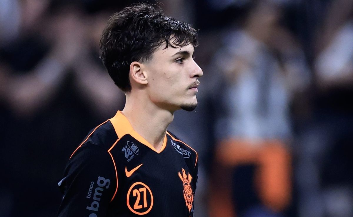 Flamengo tem exigência de R$ 197 milhões para comprar Breno Bidon do Corinthias e concorrência do Arsenal