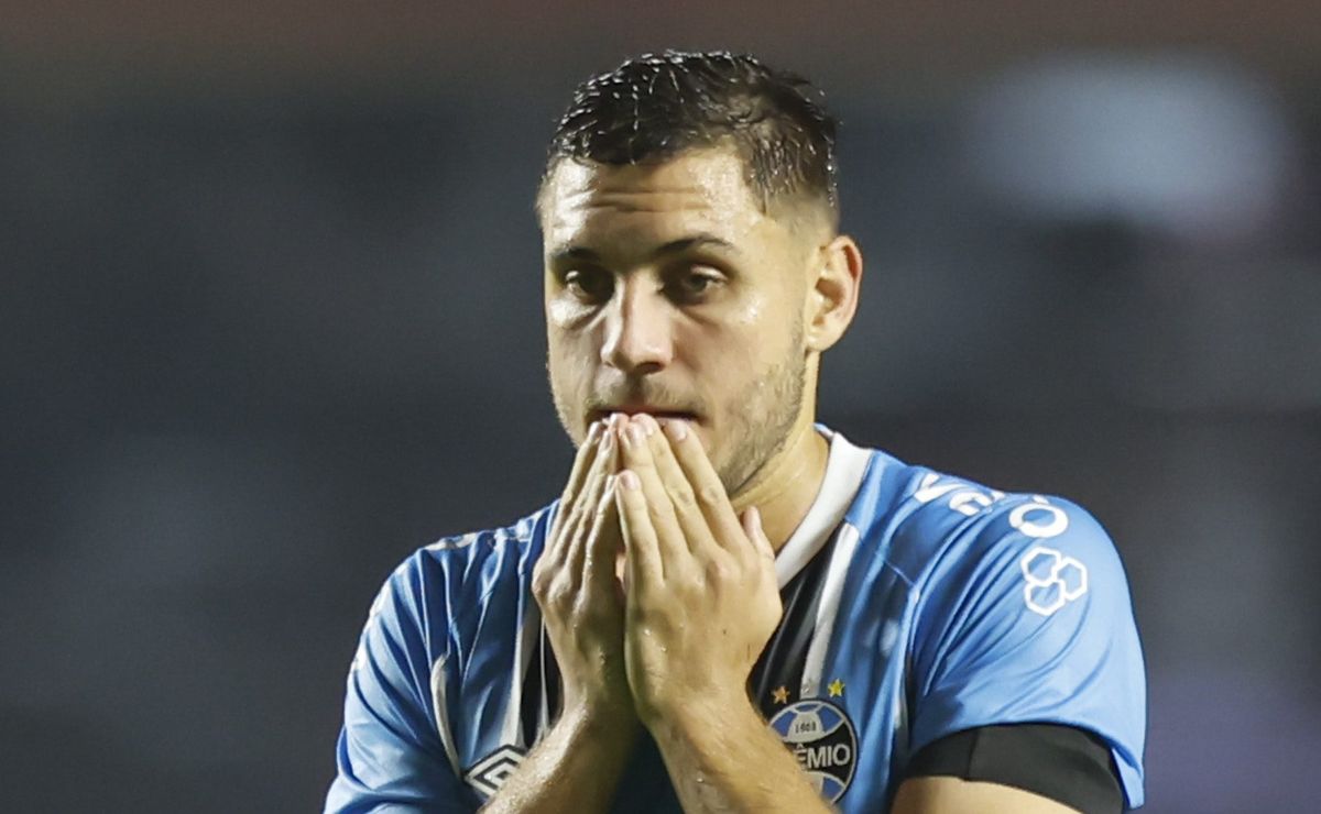 Camilo entra no radar de três clubes e Grêmio define futuro em reunião decisiva