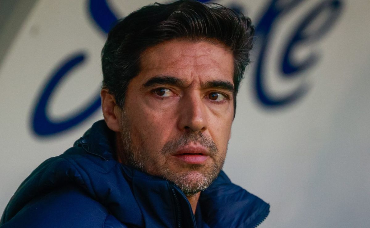 Abel Ferreira segue com o maior salário do Brasil mesmo após renovação de Filipe Luís com o Flamengo