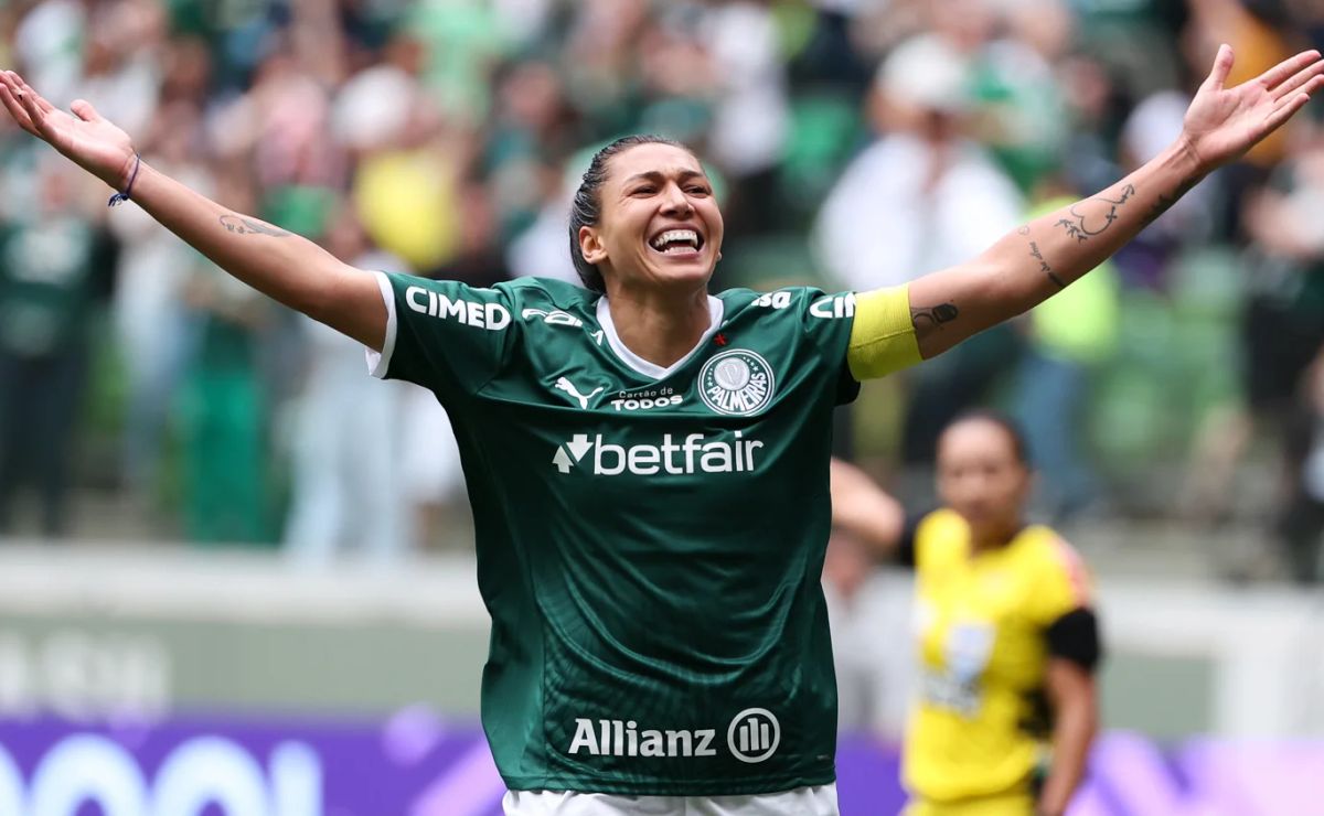 Palmeiras encaminha a contratação da atacante Bia Zaneratto para 2026