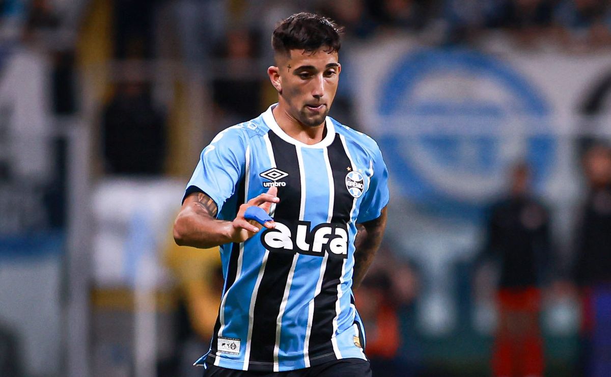 Kike Olivera assina com o Bahia e rende bolada milionária somente pelo empréstimo, afirma Fábio Vargas