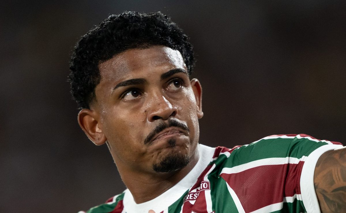 John Kennedy se aproxima de saída do Fluminense e pode reforçar rival da Série A