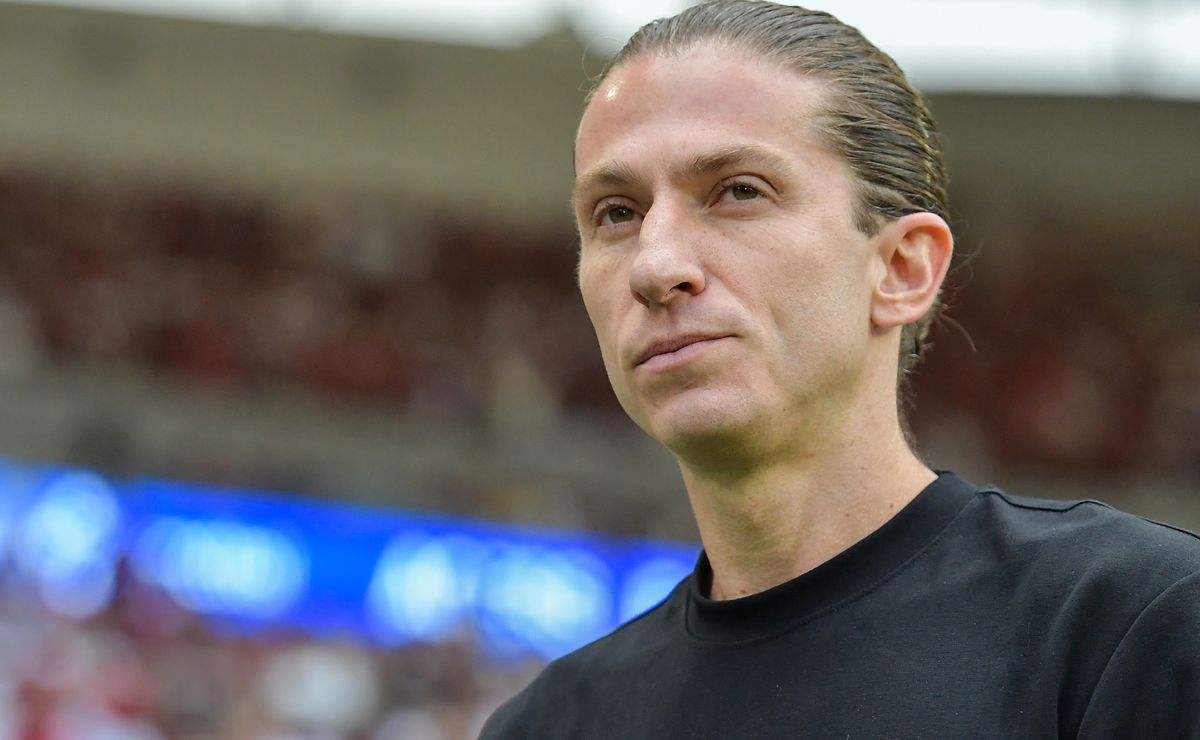 Filipe Luís ultrapassa Dorival Jr e entra no ranking dos técnicos mais bem pagos do país