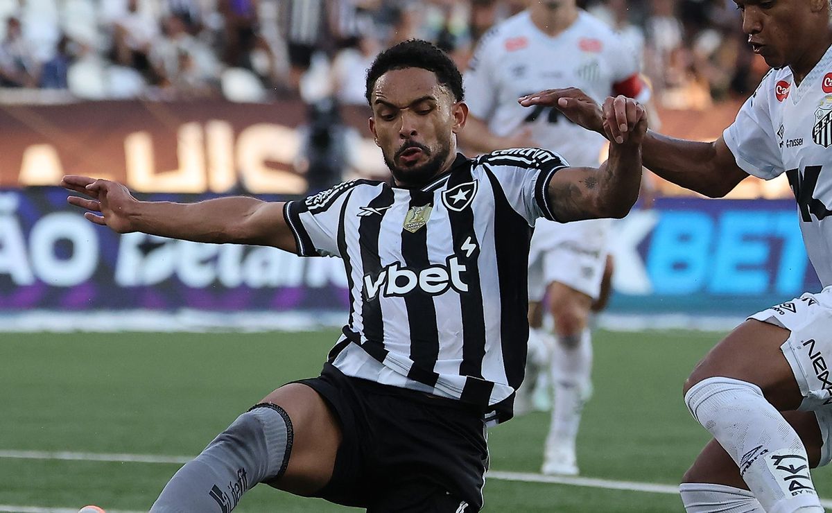 Botafogo estipula preço e dificulta saída de Vitinho para São Paulo e Atlético-MG