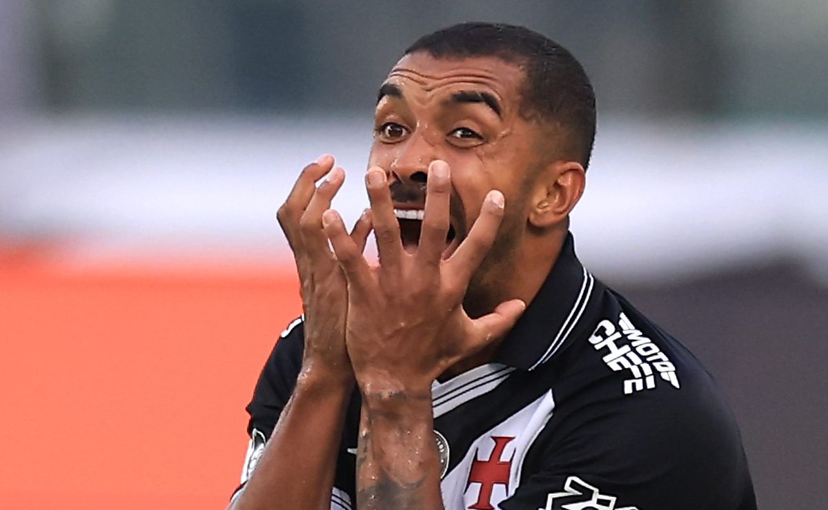 Vasco define preço de Paulo Henrique e pede R$ 55,3 milhões para abrir negociação pelo lateral
