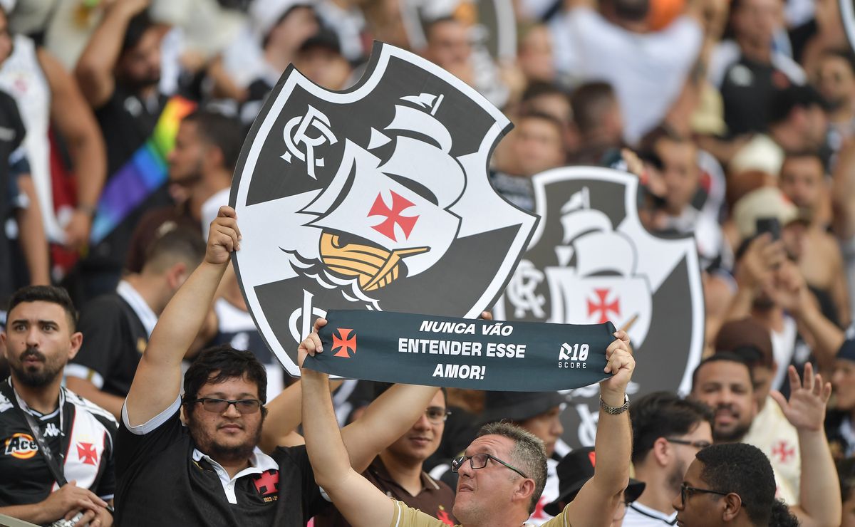 Vidente prevê como será o ano de 2026 para o Vasco e aponta desafios