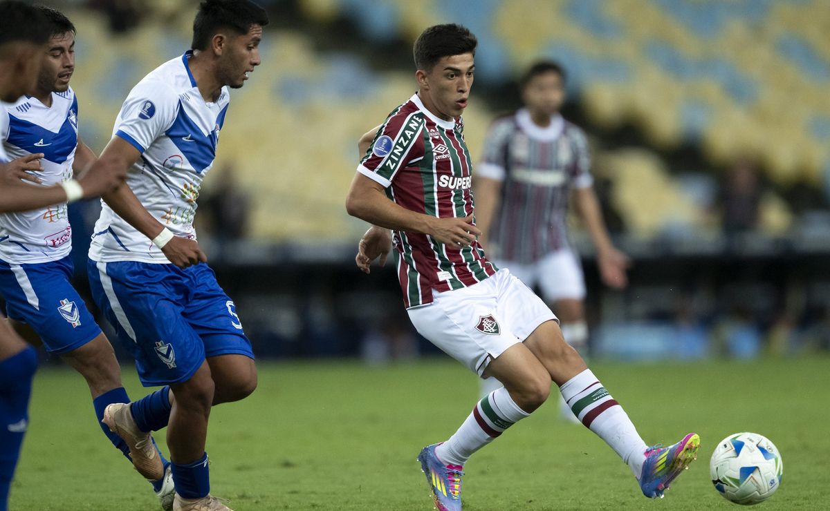 Lezcano toma decisão final após proposta do Cerro Porteño e decide permanecer no Fluminense