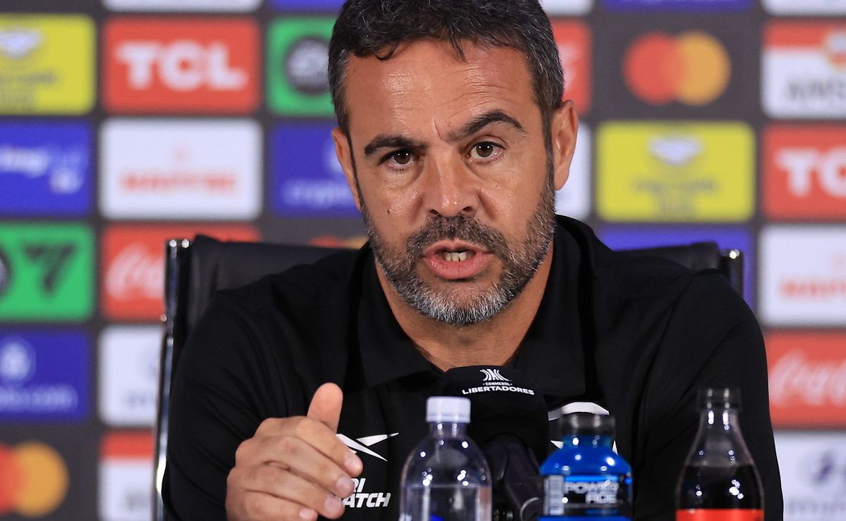 Artur Jorge, ex-Botafogo, voltará ao Brasil no futuro, revela empresário: “Assim que for possível”