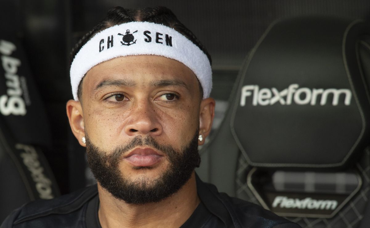 Memphis Depay decide renovar com o Corinthians e deve ter conversa ‘olho no olho’ com Marcelo Paz