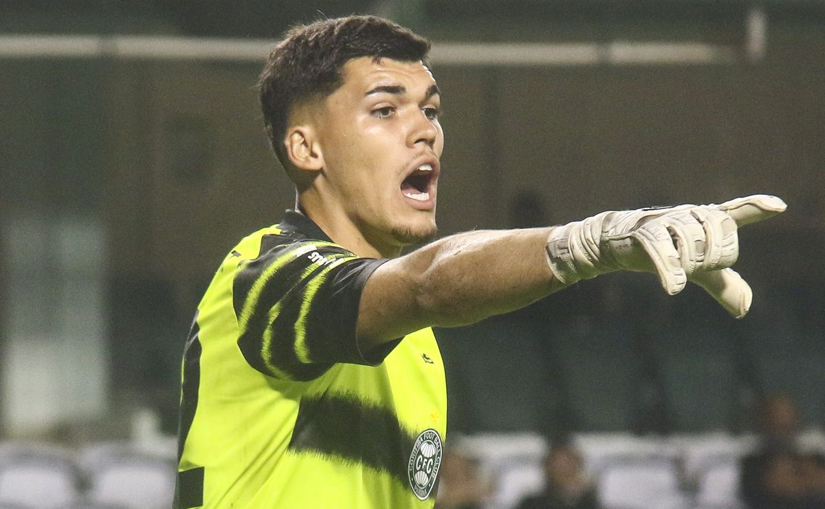 No radar do Flamengo, Pedro Morisco apresenta números sólidos em comparação com Agustín Rossi