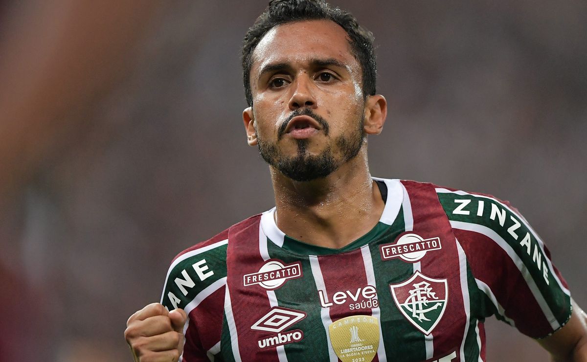 Santos não tem interesse em Lima, do Fluminense, e deve priorizar outros setores no mercado