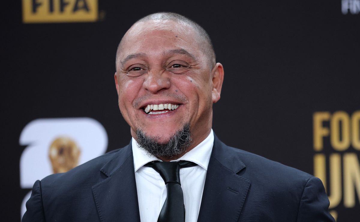 Roberto Carlos recebe alta hospitalar após passar por cirurgia de emergência no coração