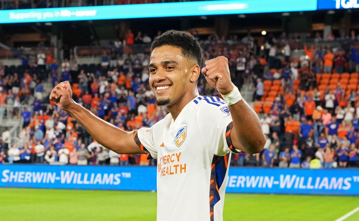 Vasco não desiste de Brenner e avalia proposta de empréstimo com opção de compra