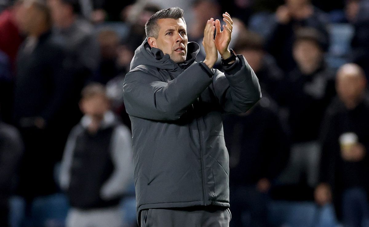 Internacional sai na frente do Santos e negocia um pré-contrato com Vitinho