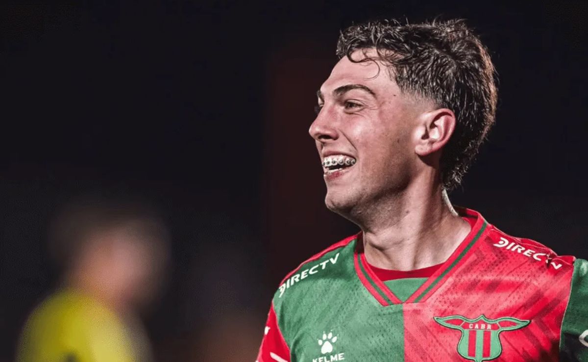 Inter mira promessa uruguaia e negocia contratação de Agustín Albarracín