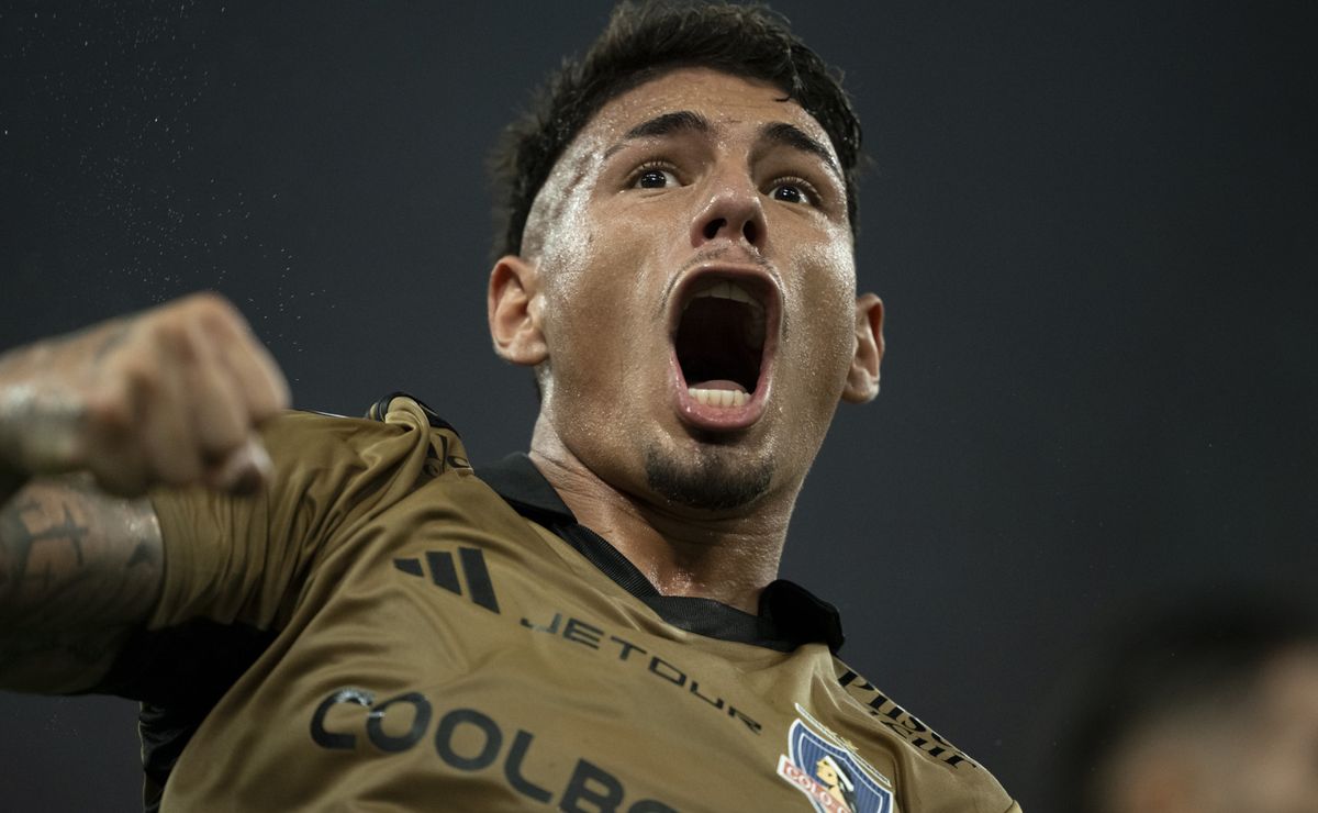 Alan Saldívia se afasta do Vasco e negociação esfria após Colo-Colo recusar proposta