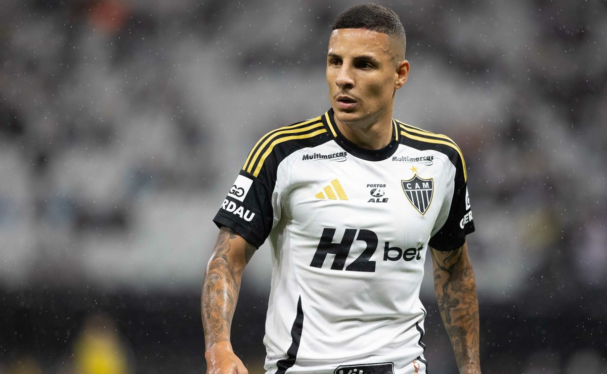 Atlético-MG se despede de Arana nas redes sociais após lateral acertar com o Fluminense