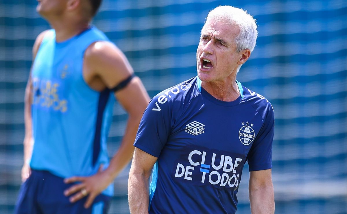 Luís Castro encanta grupo de jogadores do Grêmio nos bastidores com metodologia moderna de treinamento