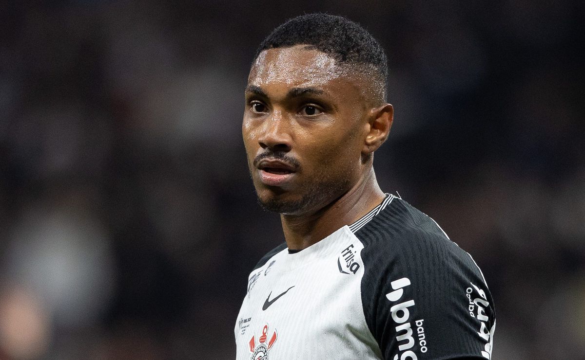 Vitinho aposta na confiança de Dorival para buscar vaga entre os titulares no Corinthians