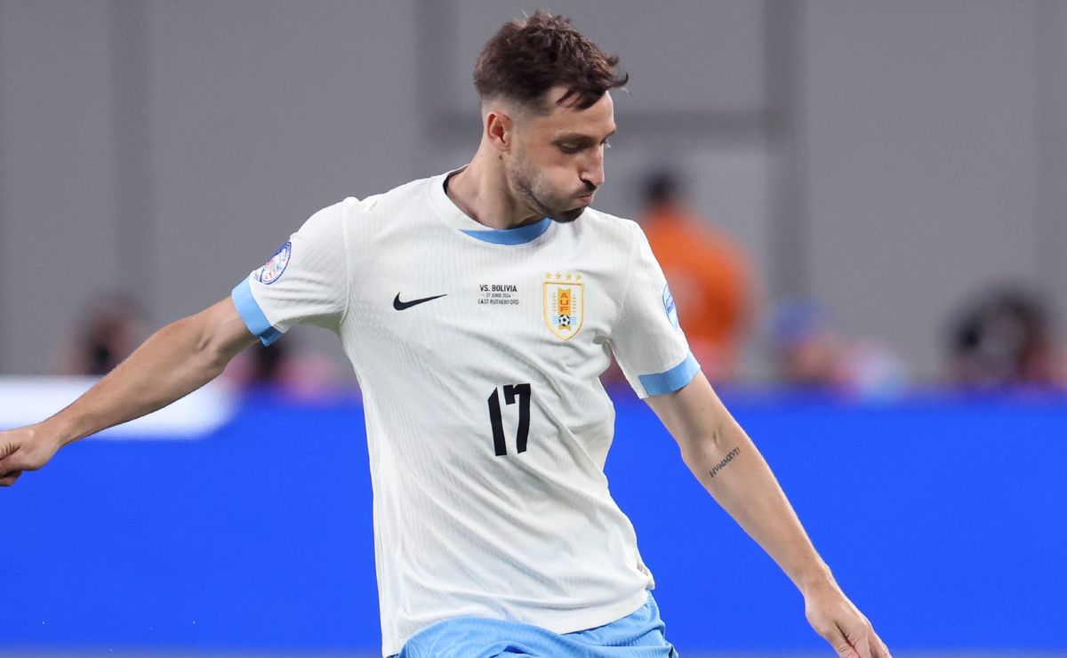 Risco de perder vaga na Copa do Mundo pesou para Viña deixar o Flamengo rumo ao River