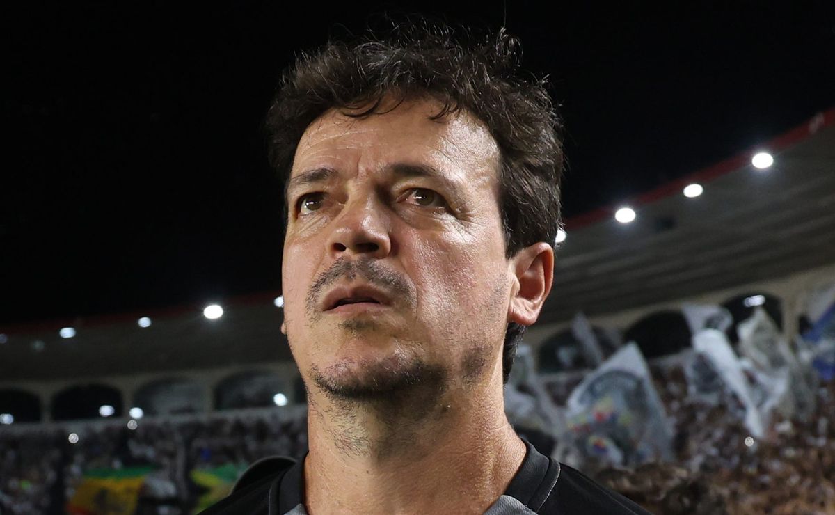 Fernando Diniz aprova nome e vira entusiasta da contratação de Alan Saldivia no Vasco