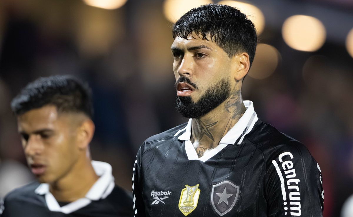 Alexander Barboza foi oferecido ao Fluminense e ficou próximo de deixar o Botafogo 