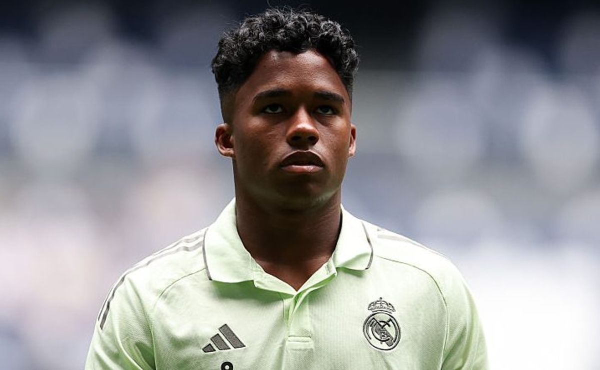 Técnico do Real Madrid quebra o silêncio sobre saída de Endrick e detalha situação do atacante