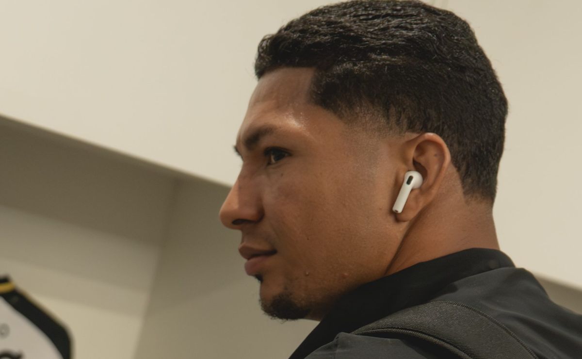 Rony fica indignado com a postura do Atlético-MG com o Santos após proposta oficial