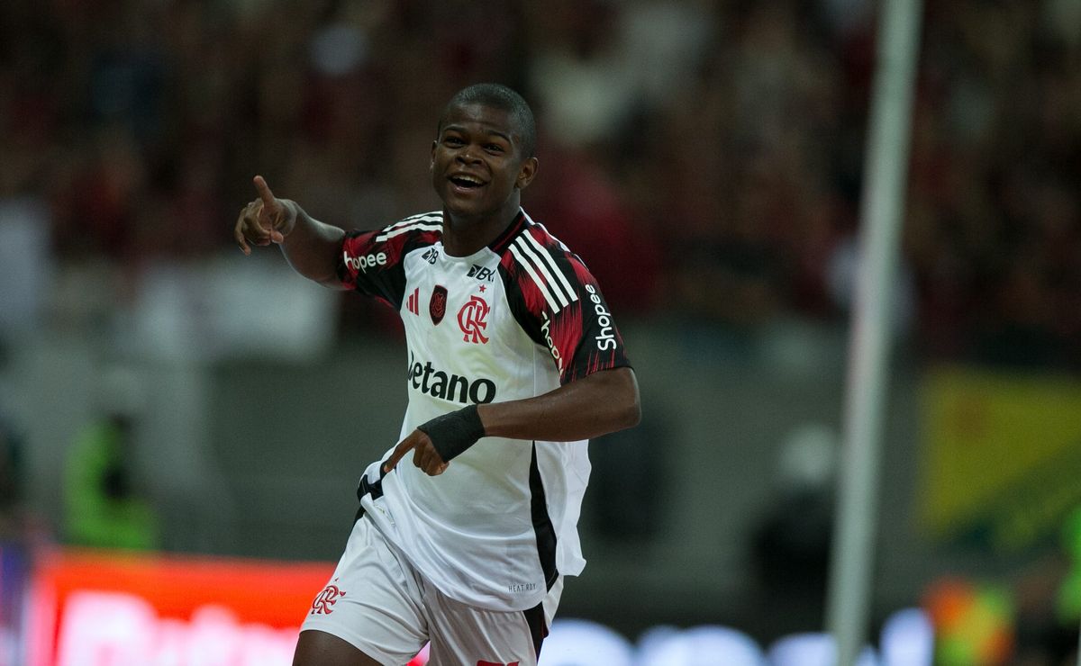 Garotos do Ninho ganham chance no Carioca e buscam espaço no time profissional do Flamengo