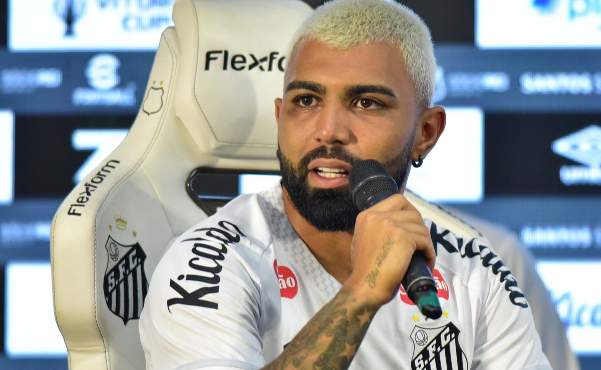 Gabigol surpreende todo mundo e cita Flamengo em coletiva no Santos: “Respeito todos os clubes”