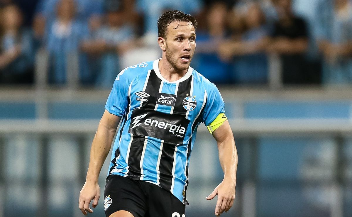 Grêmio inicia movimento nos bastidores para renovar contrato de Arthur e trata permanência como prioridade ￼