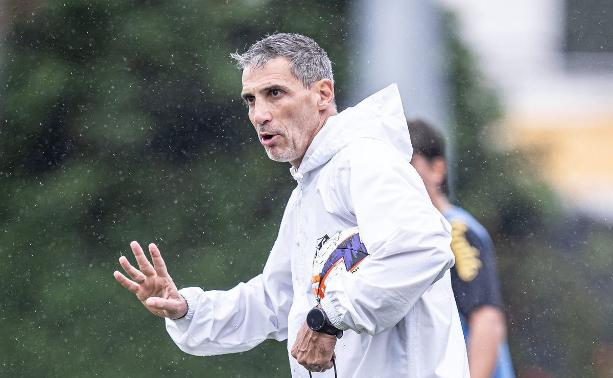 Sem Neymar no Paulistão, Vojvoda prepara reviravolta e Robinho Jr. pode ganhar missão em escalação estratégica