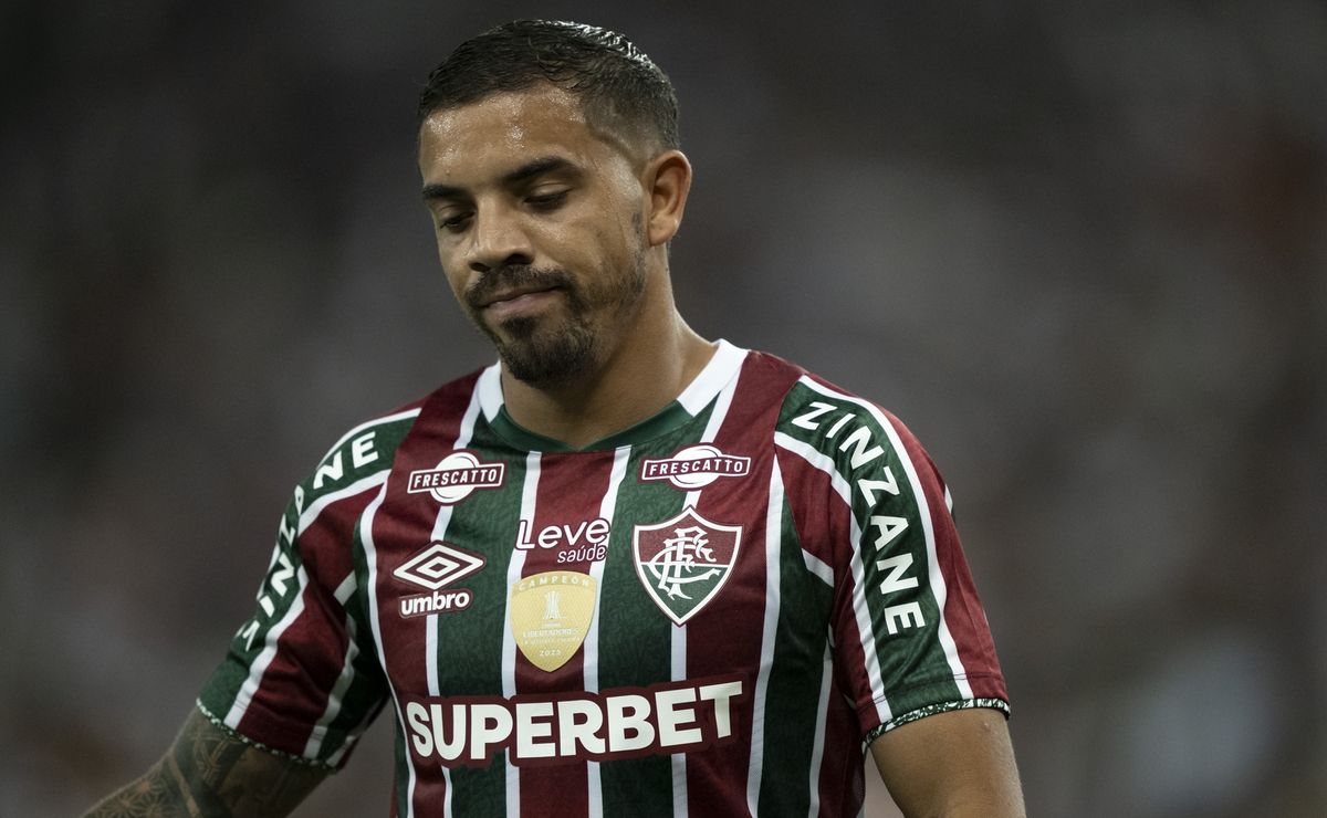Fluminense estuda ação na Fifa contra o Peñarol após David Terans voltar de empréstimo lesionado, diz site