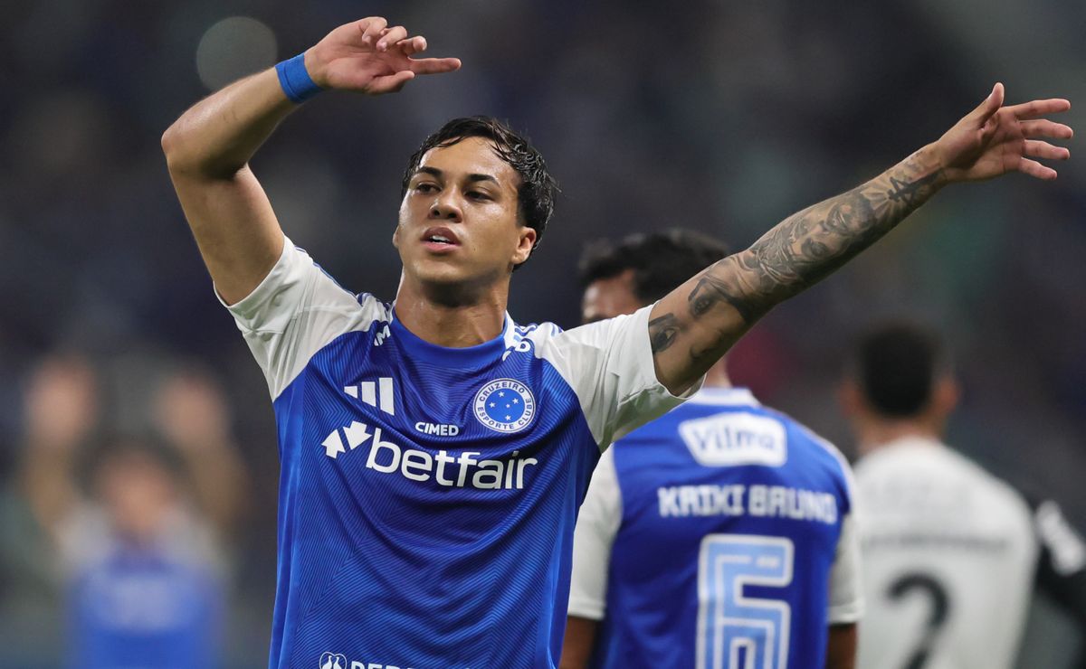 Vidente joga as cartas e revela previsão ousada para o Cruzeiro na temporada 2026