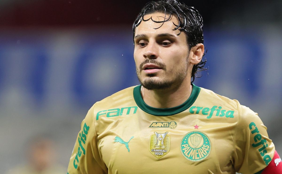 Grêmio volta a procurar Raphael Veiga e Palmeiras pede R$ 75,3 milhões para fazer negócio