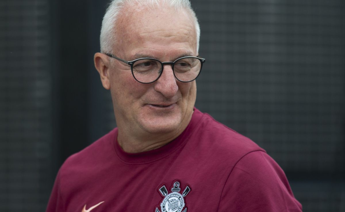 Corinthians fica perto de derrubar transfer ban e Dorival é informado sobre perfil de reforço que será contratado
