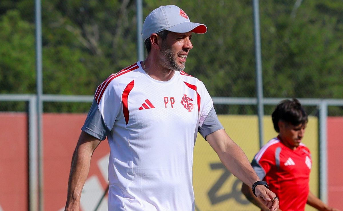 Pezzolano dá sinal verde e Internacional vai atrás de três contratações no mercado da bola