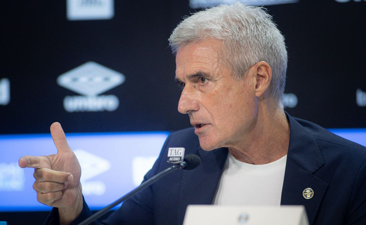 Luís Castro exige e Grêmio abre negociações com a Juventus, da Itália, pela permanência de Arthur